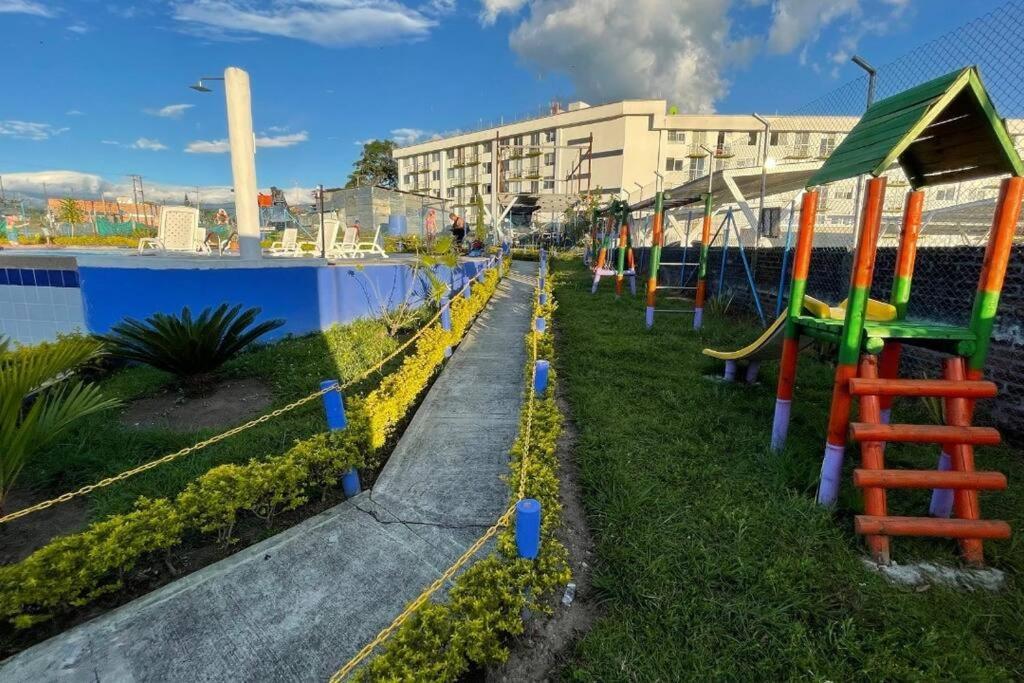 Apartamento Cerca Parque Del Cafe Con Piscina Montenegro Dış mekan fotoğraf